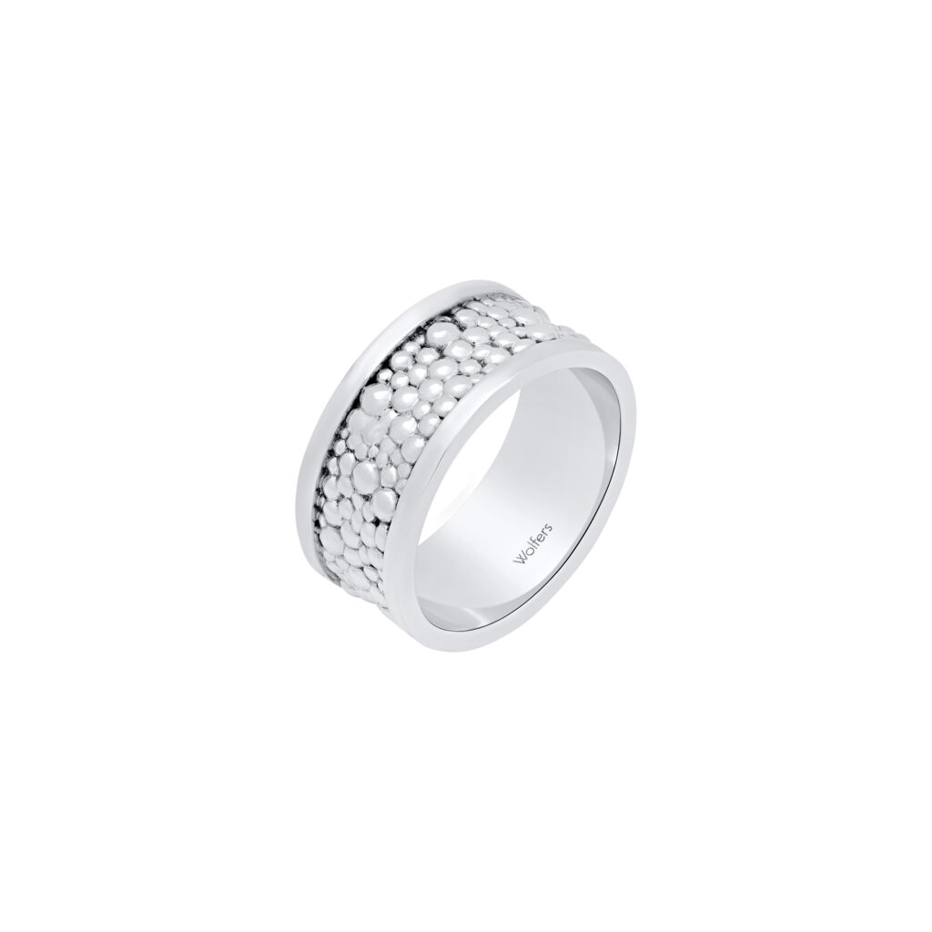 Caviar ring