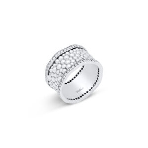 Bague en caviar