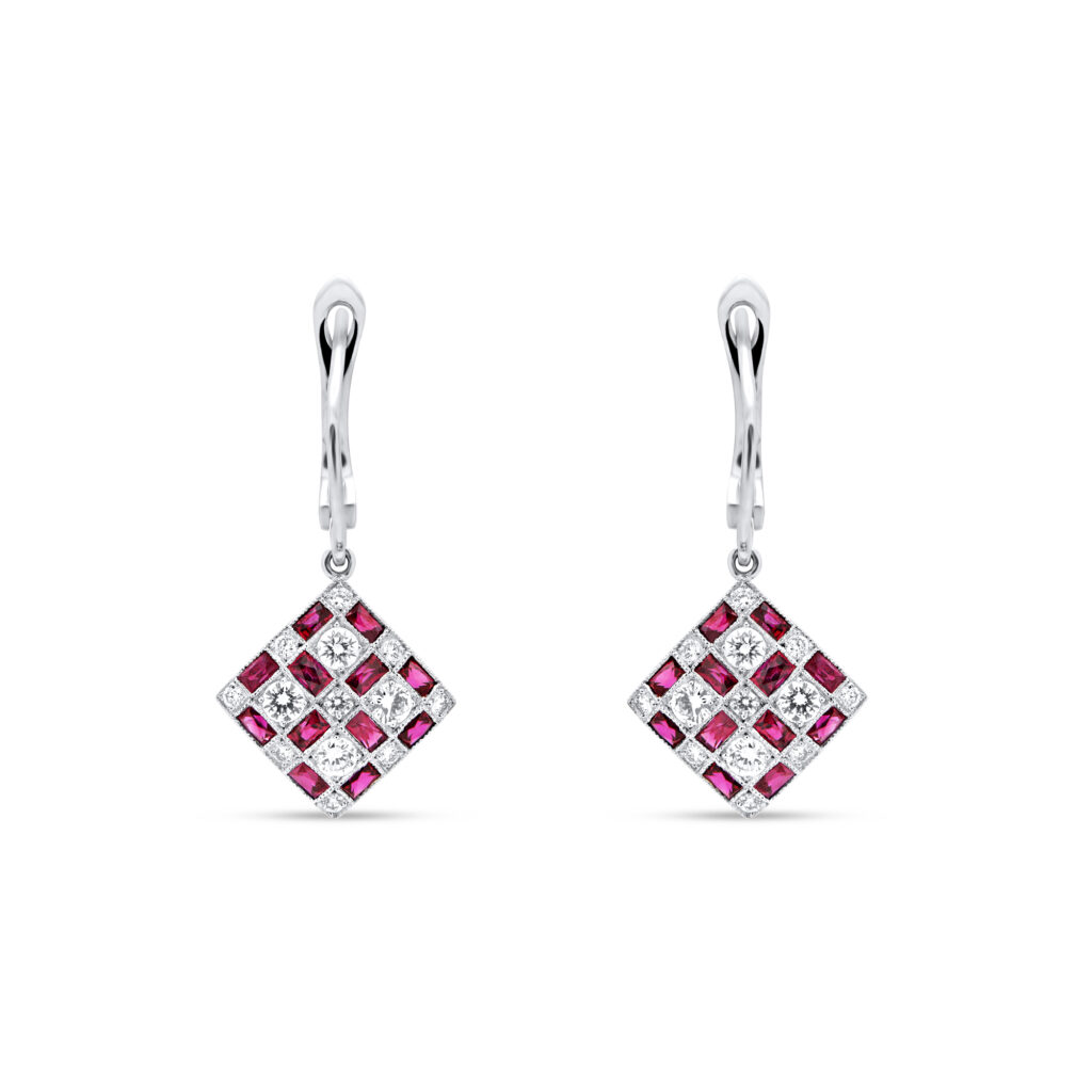 Dormeuses earrings