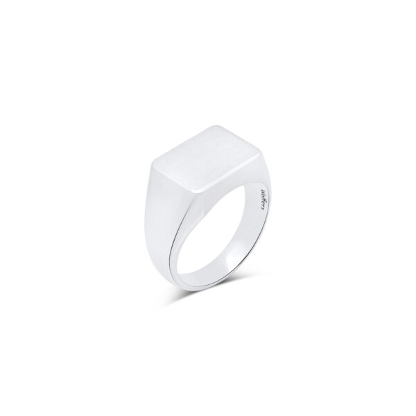 Signet ring