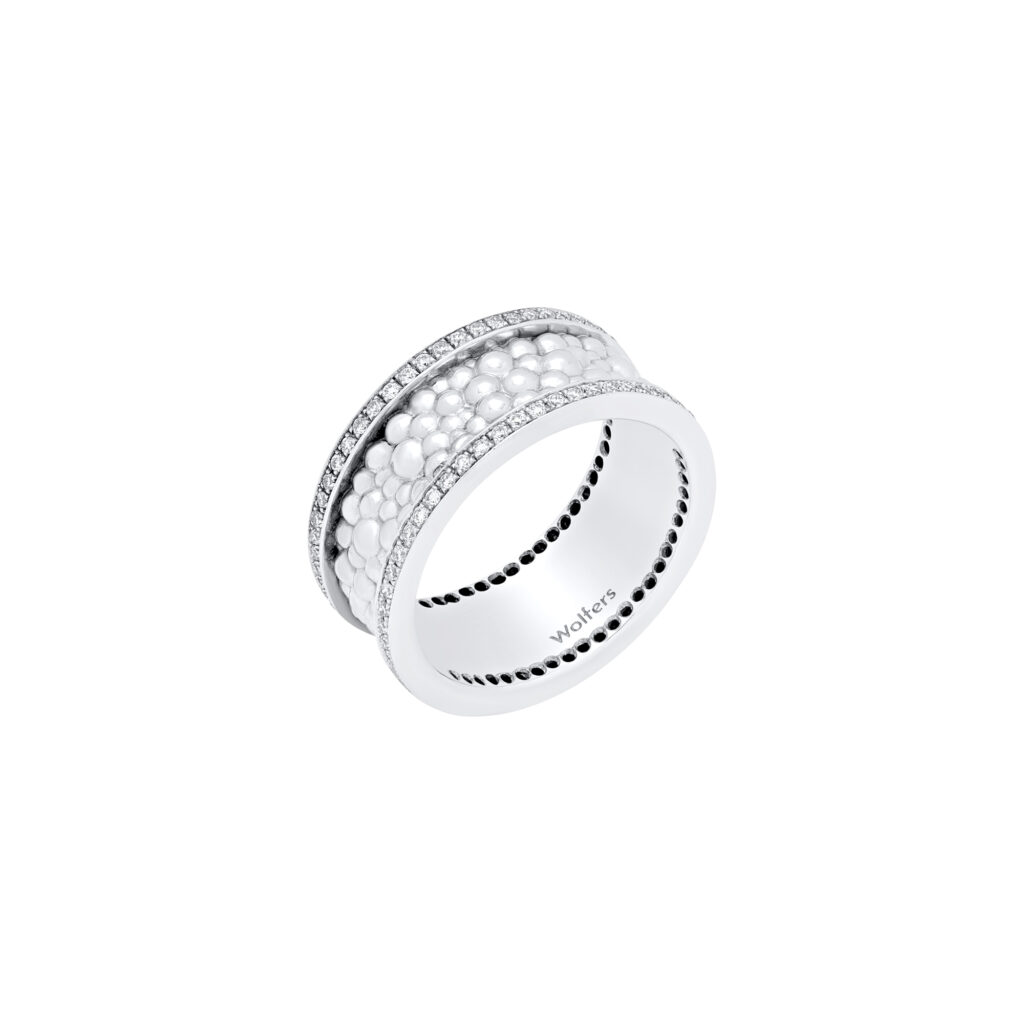 Caviar ring