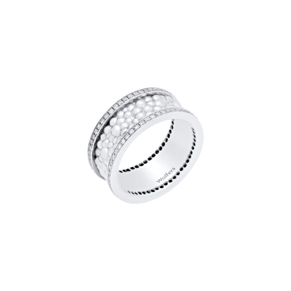 Caviar ring