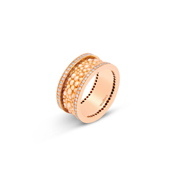 Bague en caviar