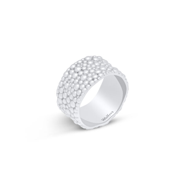 Caviar ring